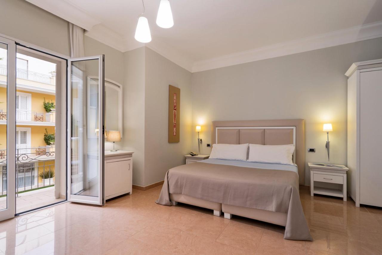 Victoria Palace Hotel & Zen Wellness Gallipoli Exterior photo