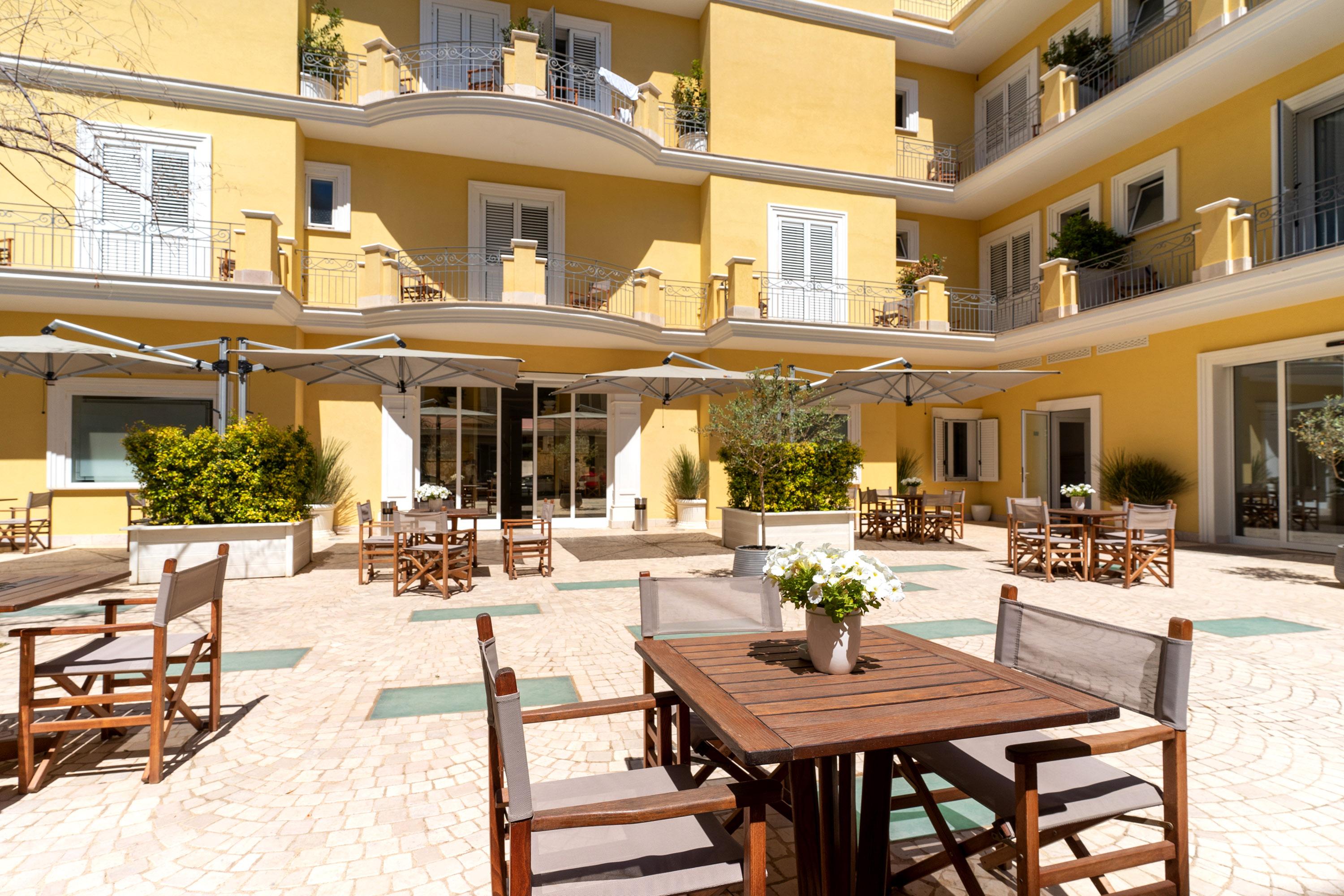 Victoria Palace Hotel & Zen Wellness Gallipoli Exterior photo